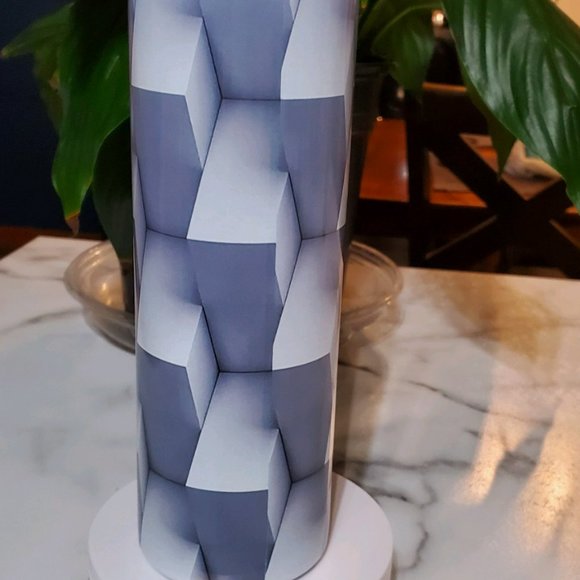 Shades of Gray 3D Look 20oz Tumbler with duo lids 🎉sale - Picture 3 of 9